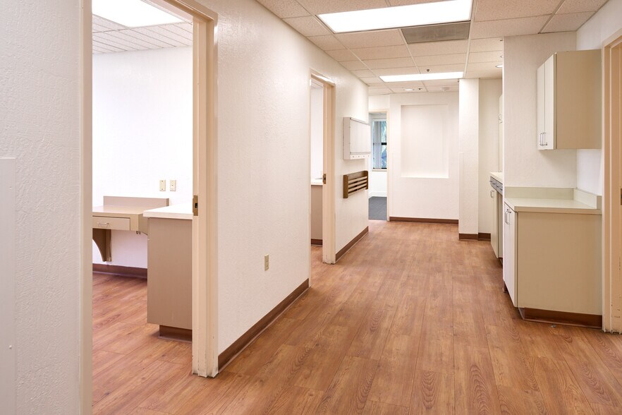 More Photos Of 2020 Palomino Ln, Las Vegas Medical For Lease