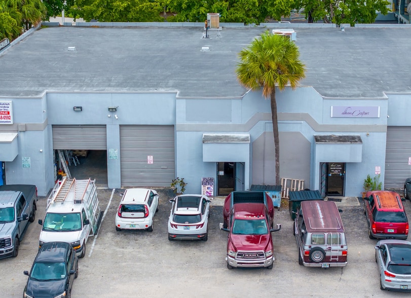 More Photos Of 2693 W 76th St, Hialeah Warehouse For Sale