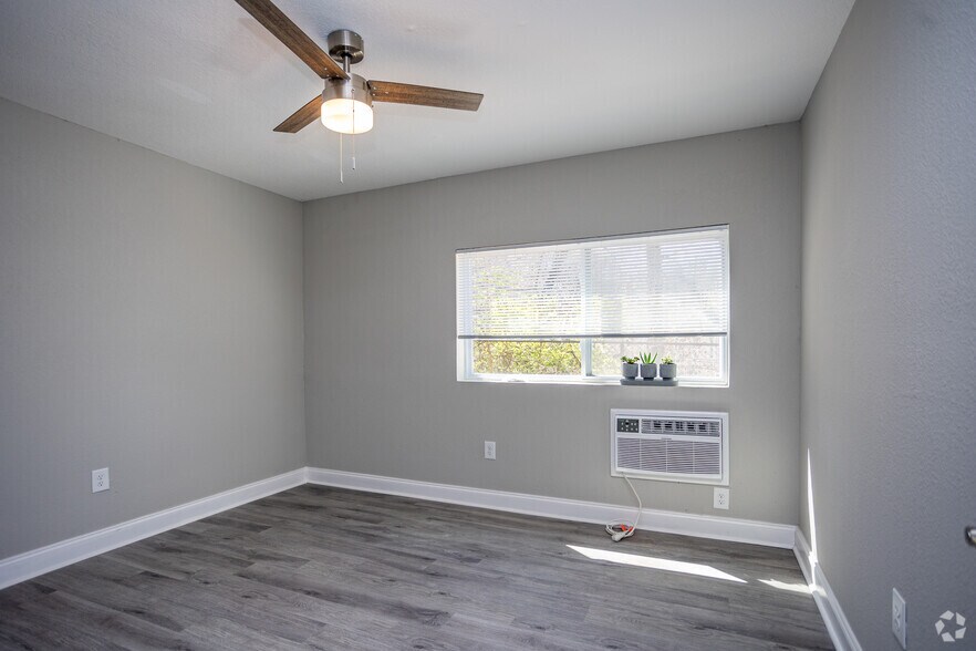 More Photos Of 2300 Davenport Rd, Knoxville Apartments For Sale