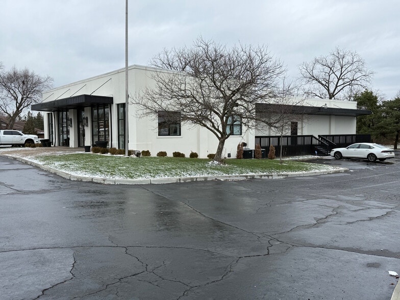 More Photos Of 1922 S Smithville Rd, Dayton Freestanding For Sale