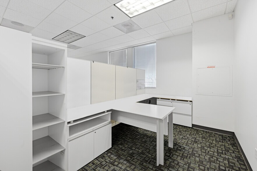 More Photos Of 9170-9190 Camino Santa Fe, San Diego Light Manufacturing For Sale
