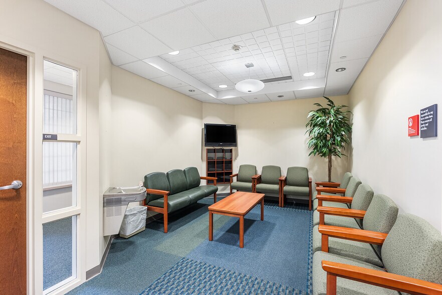 More Photos Of 670 Woodbourne Rd, Langhorne Medical For Sale