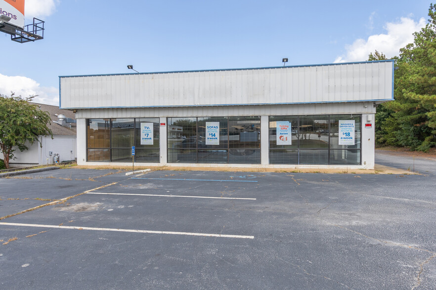 Primary Photo Of 1592 Sandifer Blvd, Seneca Freestanding For Lease