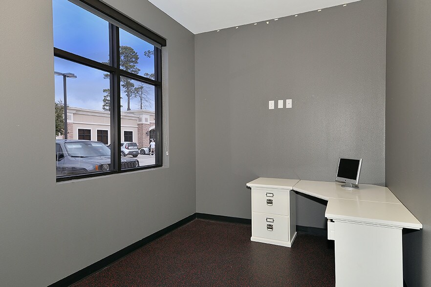 More Photos Of 8101 Kuykendahl Rd, The Woodlands Office For Lease