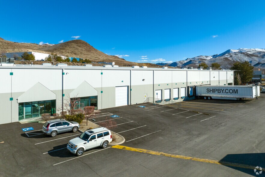More Photos Of 250 Vista Blvd, Sparks Warehouse For Lease