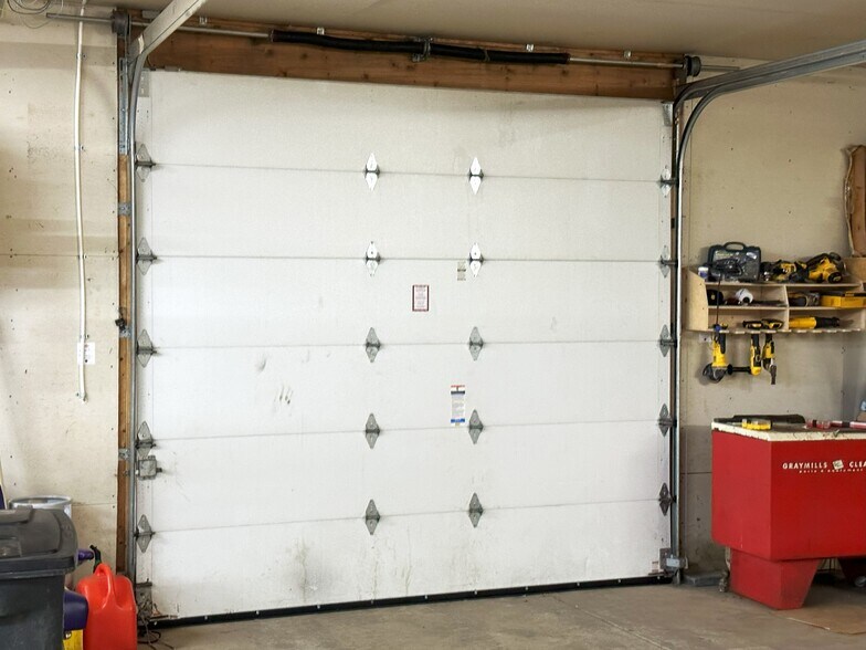 More Photos Of 1947 N Lyford Rd, Rockford Self Storage For Lease