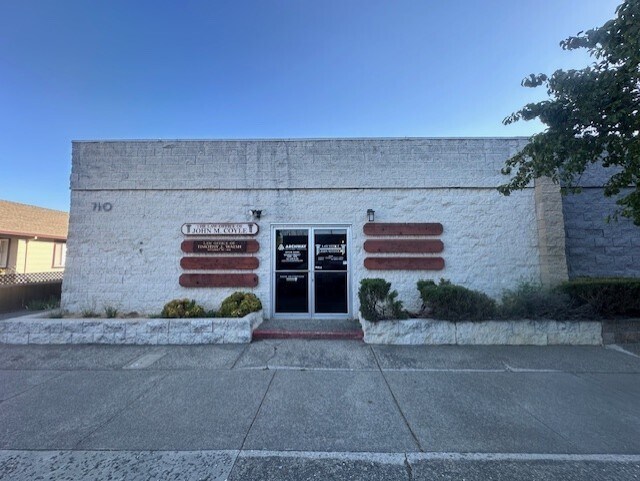More Photos Of 710 Missouri St, Fairfield Office For Sale