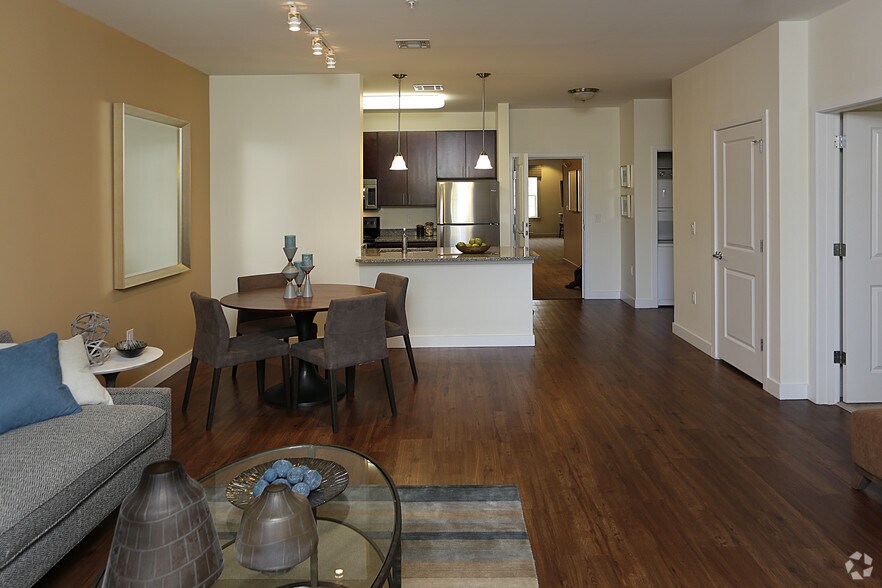 More Photos Of 4 Berry St, North Andover Apartments For Lease