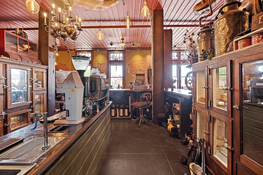 More Photos Of 103 S 6th St, Brownfield Restaurant For Sale