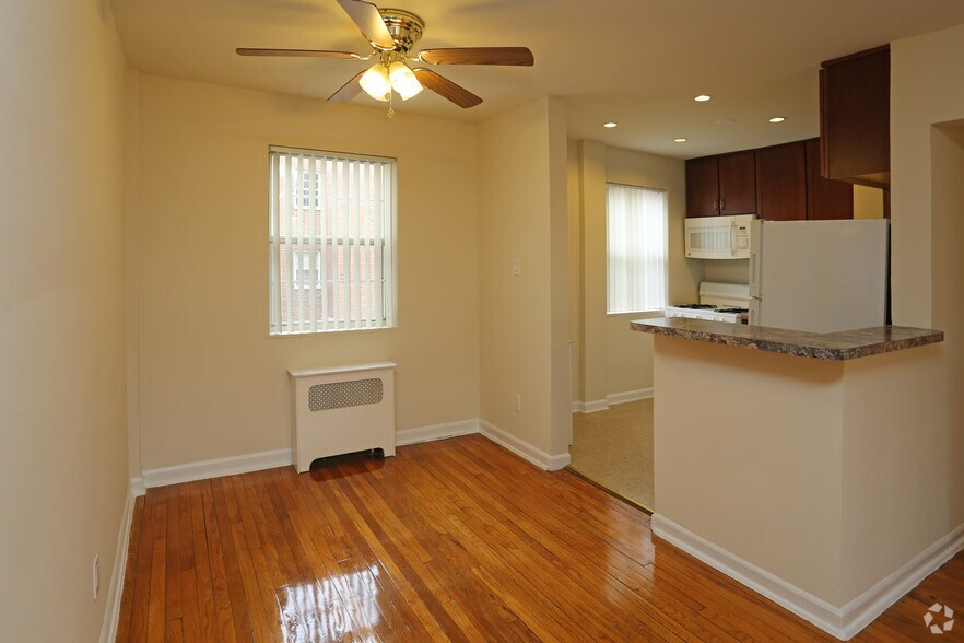 More Photos Of 3301 Chillum Rd, Mount Rainier Apartments For Sale