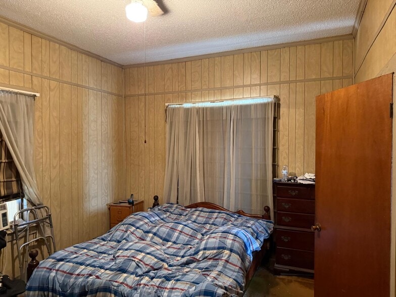 More Photos Of 109 S Florida Blanca St, Pensacola Multifamily For Sale