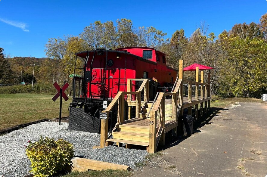 More Photos Of 45 Caboose Creek Ln, Andrews Specialty For Sale