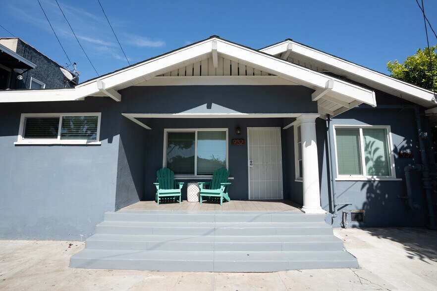Primary Photo Of 932 Walnut Ave, Long Beach Specialty For Sale