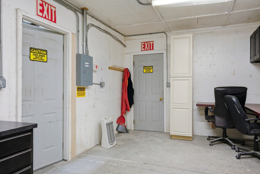 More Photos Of 2321 Hope Mills Rd, Fayetteville Unknown For Lease
