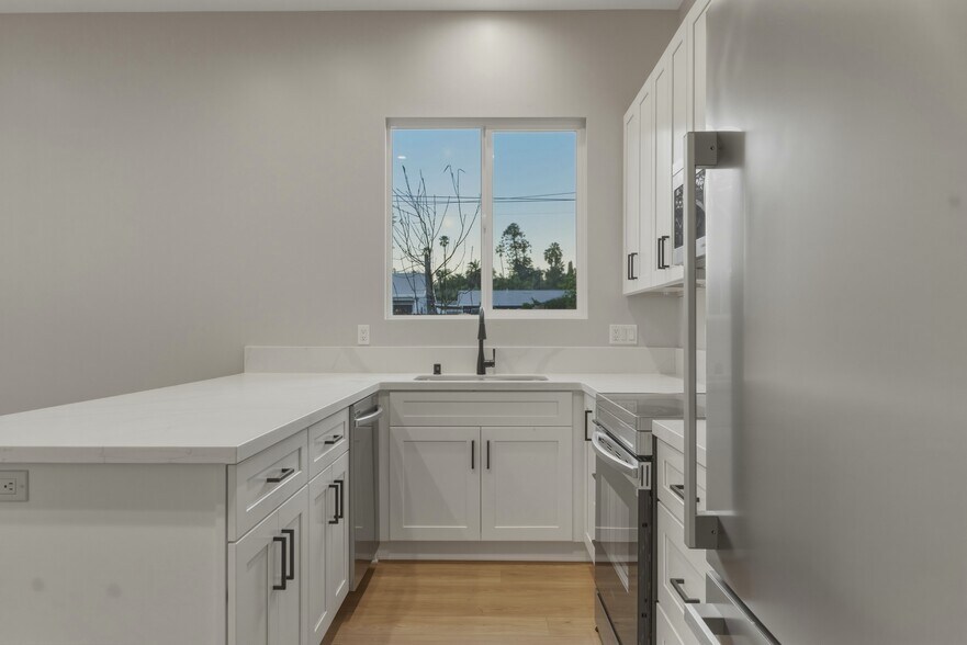 More Photos Of 752 W 9th Ave, Escondido Apartments For Sale