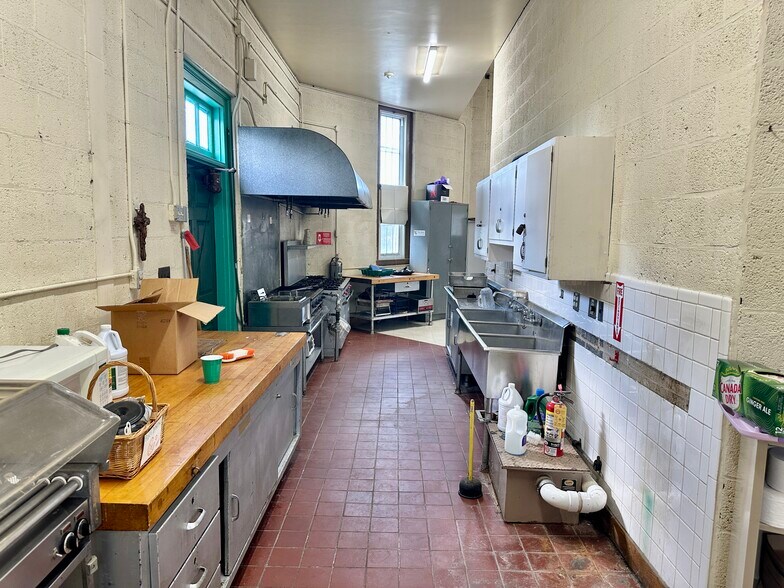 More Photos Of 600 Cooks Ln, Baltimore Religious Facility For Sale