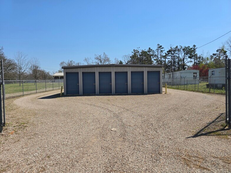 More Photos Of 360 Black Pl, Savannah Self Storage For Sale