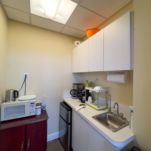 More Photos Of 2455 E Sunrise Blvd, Fort Lauderdale Loft Creative Space For Sale