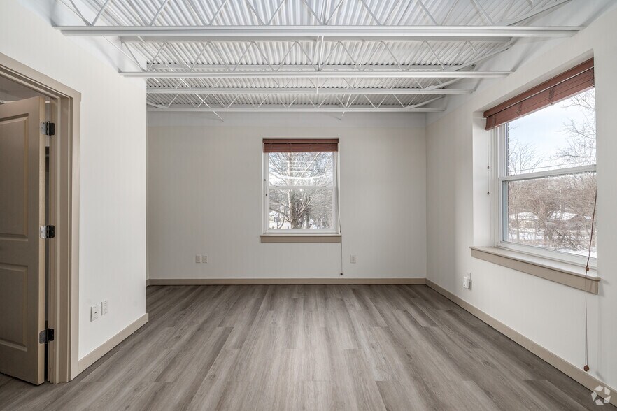 More Photos Of 4001 E Genesee St, Syracuse Apartments For Lease