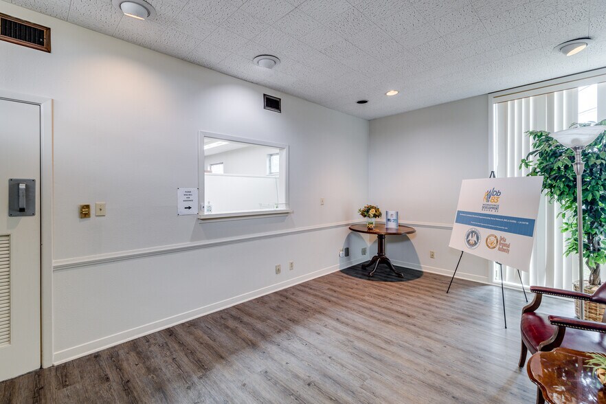 More Photos Of 1504 Stubbs Ave, Monroe Office For Sale