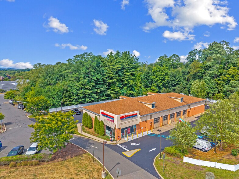 More Photos Of 2897 Berlin Tpke, Newington General Retail For Sale