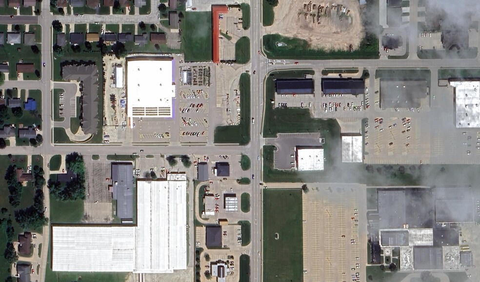 More Photos Of 9th St @ 13th Ave, Dyersville Land For Lease