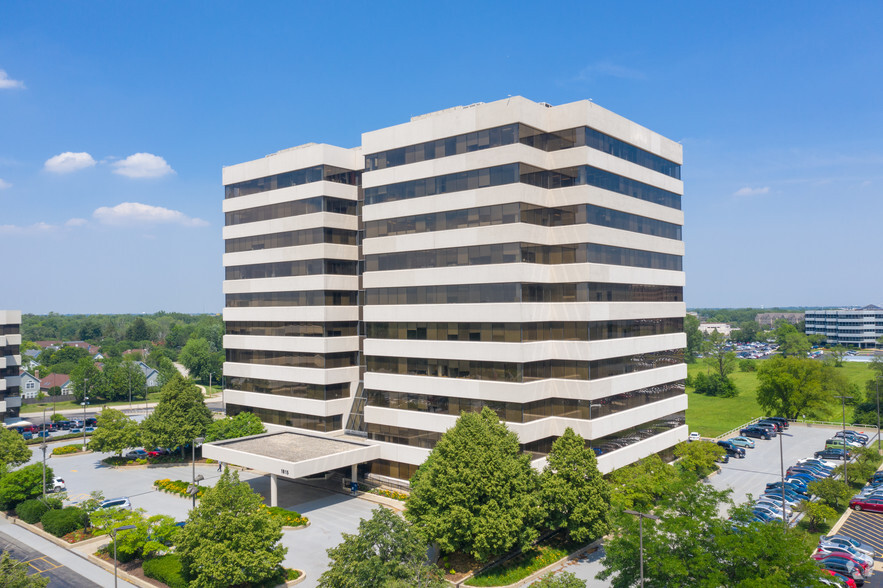 Primary Photo Of 1815 S Meyers Rd, Oakbrook Terrace Office For Lease