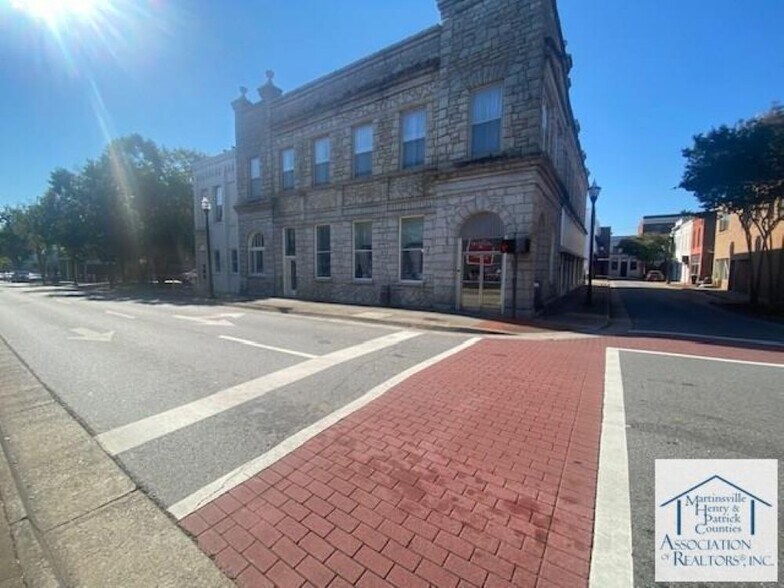 More Photos Of 20 E Main St, Martinsville Office For Sale