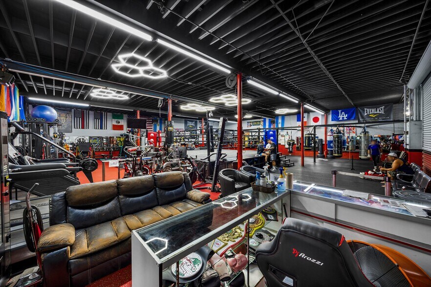 More Photos Of 9201 California Ave, South Gate Auto Repair For Sale