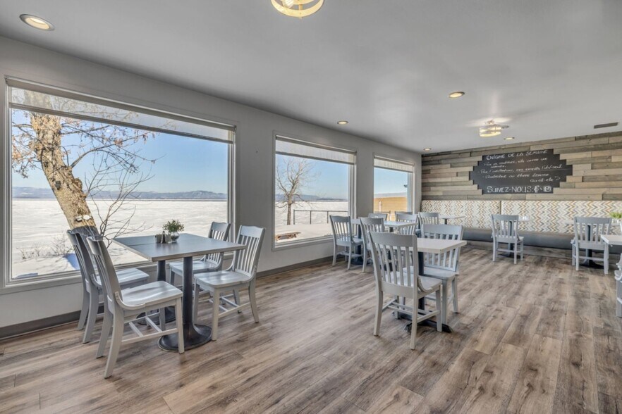 More Photos Of 195 Boul Blais E, Berthier-sur-mer Hotel For Sale