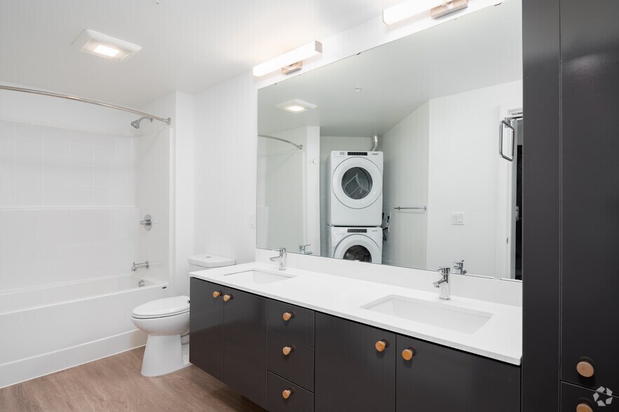 More Photos Of 2309 S Jackson St, Seattle Apartments For Lease