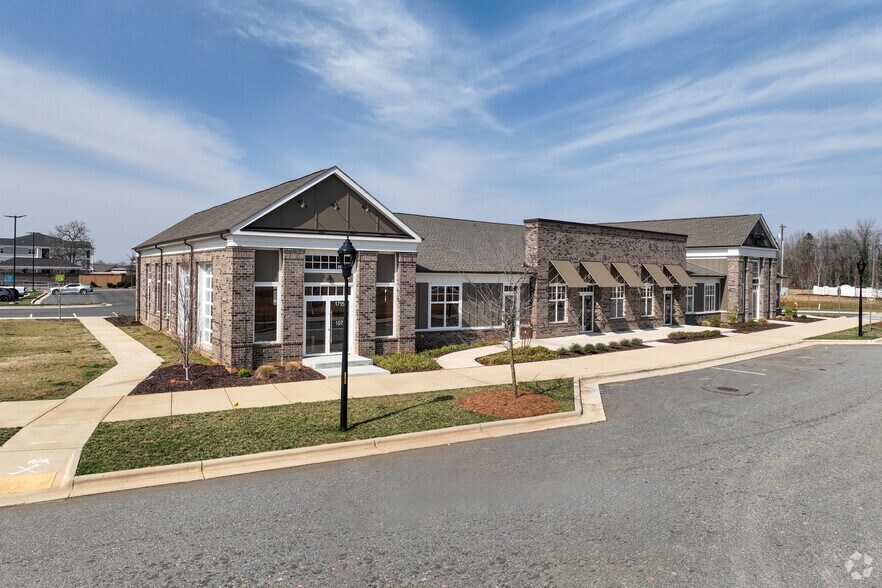 More Photos Of 1725 Welden Village Ave, Kernersville Unknown For Lease