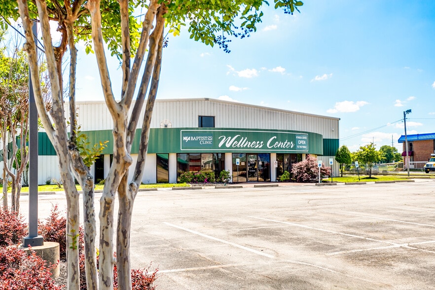 More Photos Of 2617 Phillips Dr, Jonesboro Health Club For Sale