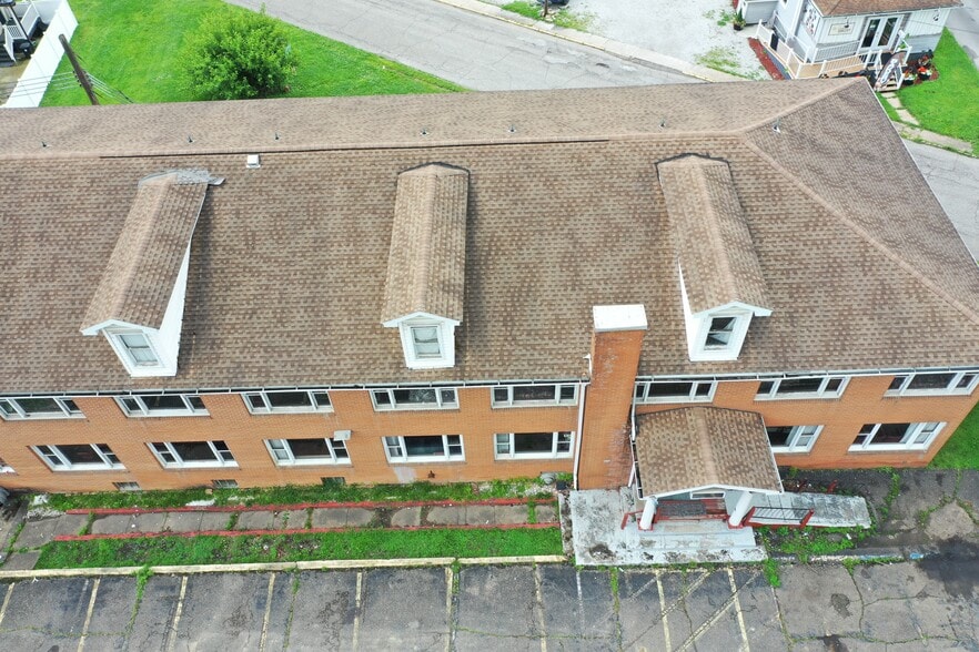 More Photos Of 834 3rd St, New Martinsville Hotel For Sale