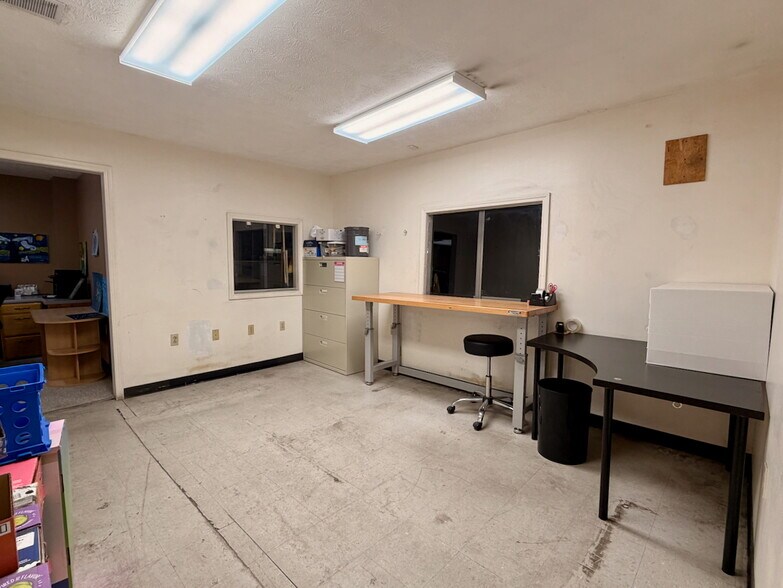 More Photos Of 75 United Dr, Jackson Warehouse For Sale