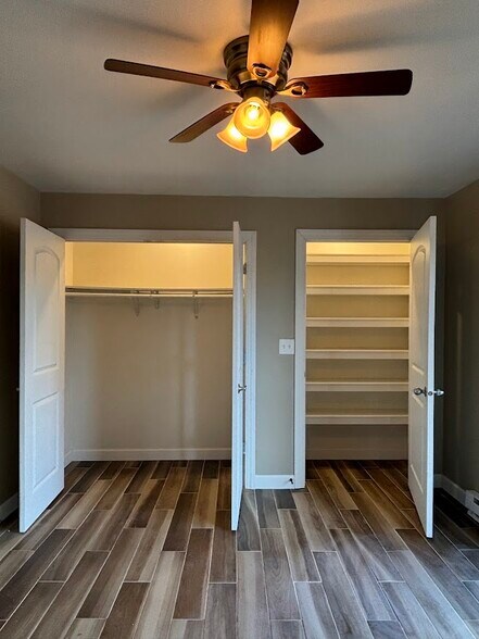 More Photos Of 1747 Oakdale Ave, Green Bay Apartments For Sale