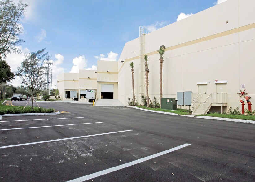 More Photos Of 4701 NW 103rd Ave, Sunrise Warehouse For Lease