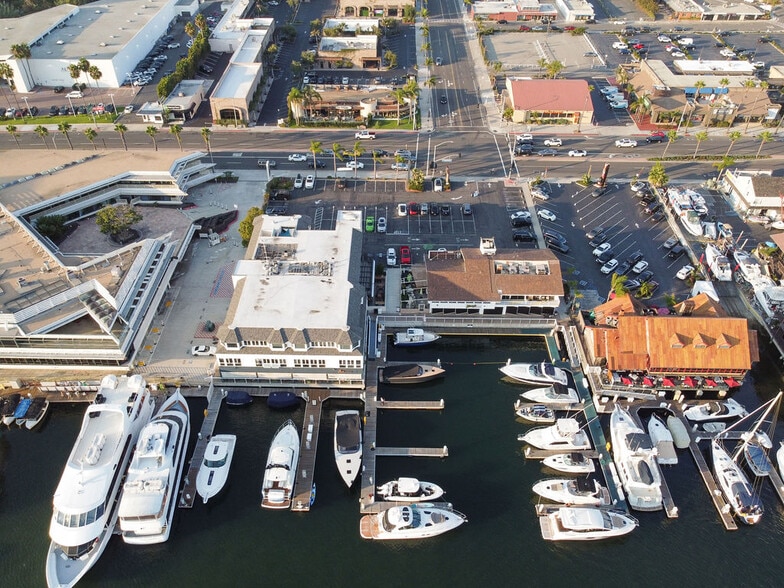 More Photos Of 2751 W Coast Hwy, Newport Beach Restaurant For Lease