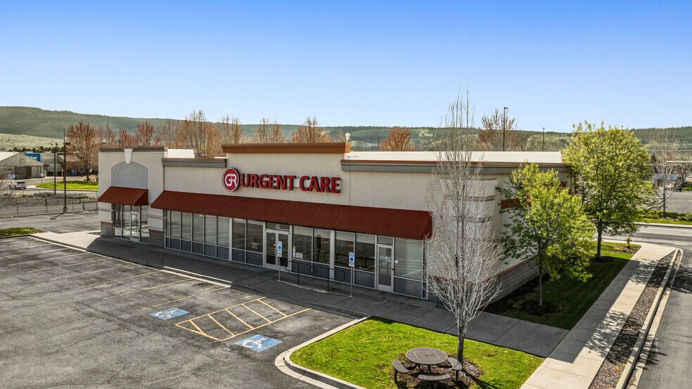 More Photos Of 11301 Island Ave, Island City Supermarket For Sale