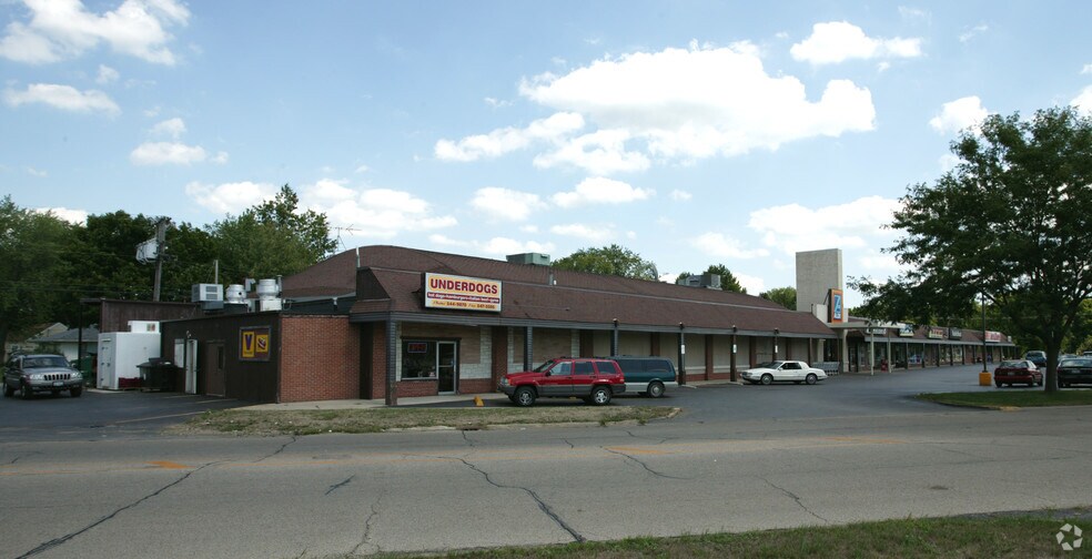 Primary Photo Of 1100 N State St, Belvidere Unknown For Lease