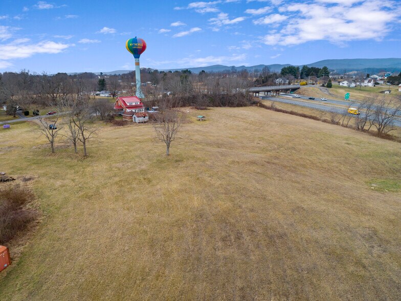 More Photos Of Cove Road, Wytheville Land For Sale