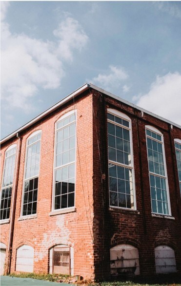 More Photos Of 825 Chattanooga Ave, Dalton Restaurant For Lease