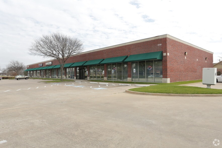 More Photos Of 2120 W Spring Creek Pky, Plano Office For Lease