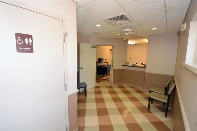 More Photos Of 7240 S US 231, Huntingburg Medical For Lease