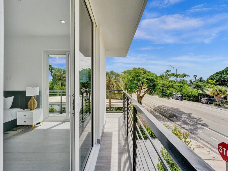 More Photos Of 1220-1226 NE 15th Ave, Fort Lauderdale Apartments For Sale