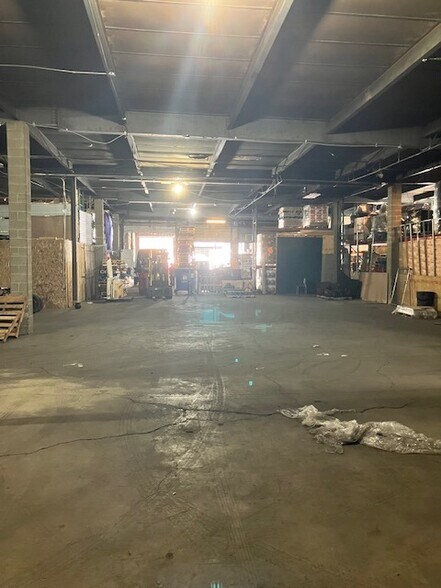 More Photos Of 33-51 11th St, Long Island City Warehouse For Lease