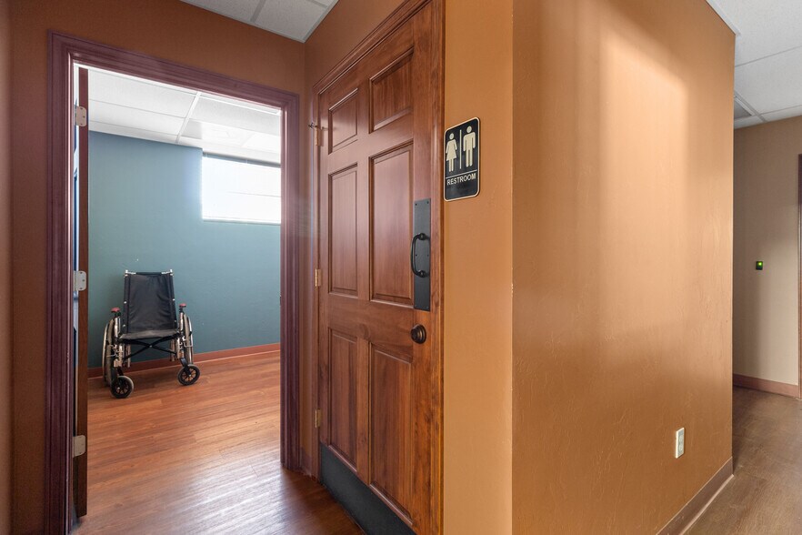 More Photos Of 116 E Robert S Kerr Blvd, Wynnewood Medical For Sale