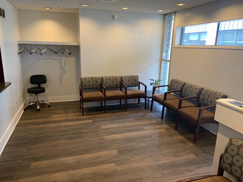 More Photos Of 26831 Woodward Ave, Huntington Woods Medical For Lease