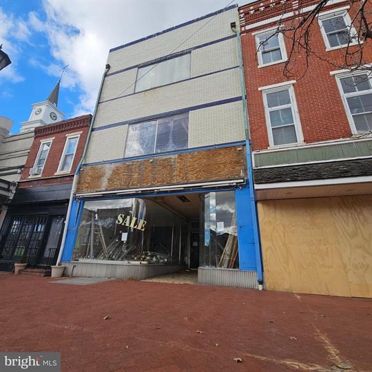 More Photos Of 138 W Broadway, Salem Storefront Retail Office For Sale