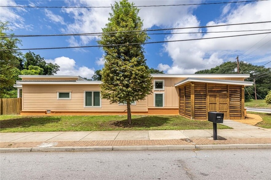 Primary Photo Of 1651 Pryor Rd SW, Atlanta Loft Creative Space For Sale